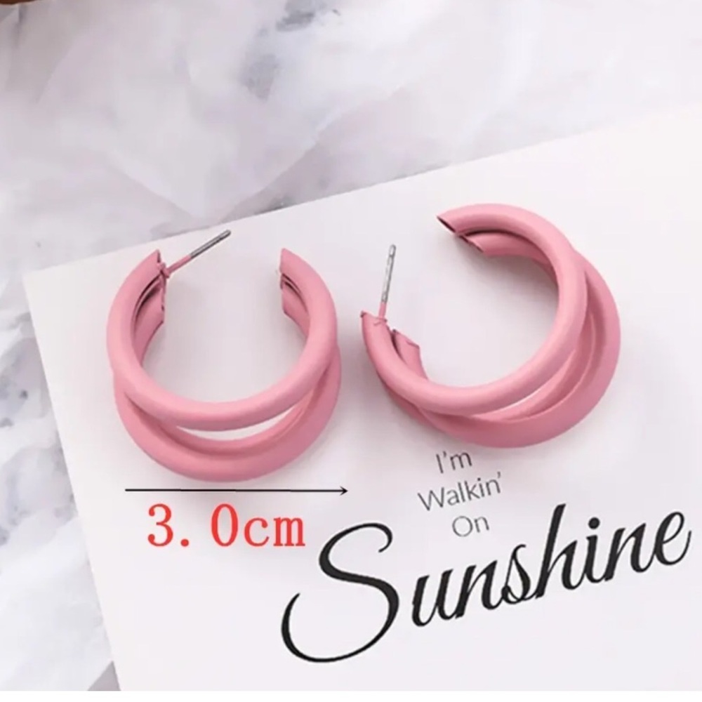 Pink Curve Earrings